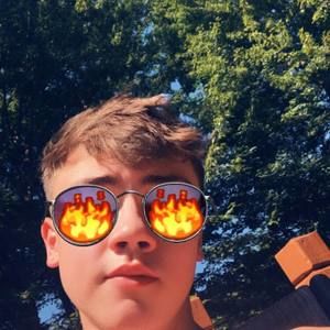 Meet your Posher, Tyler